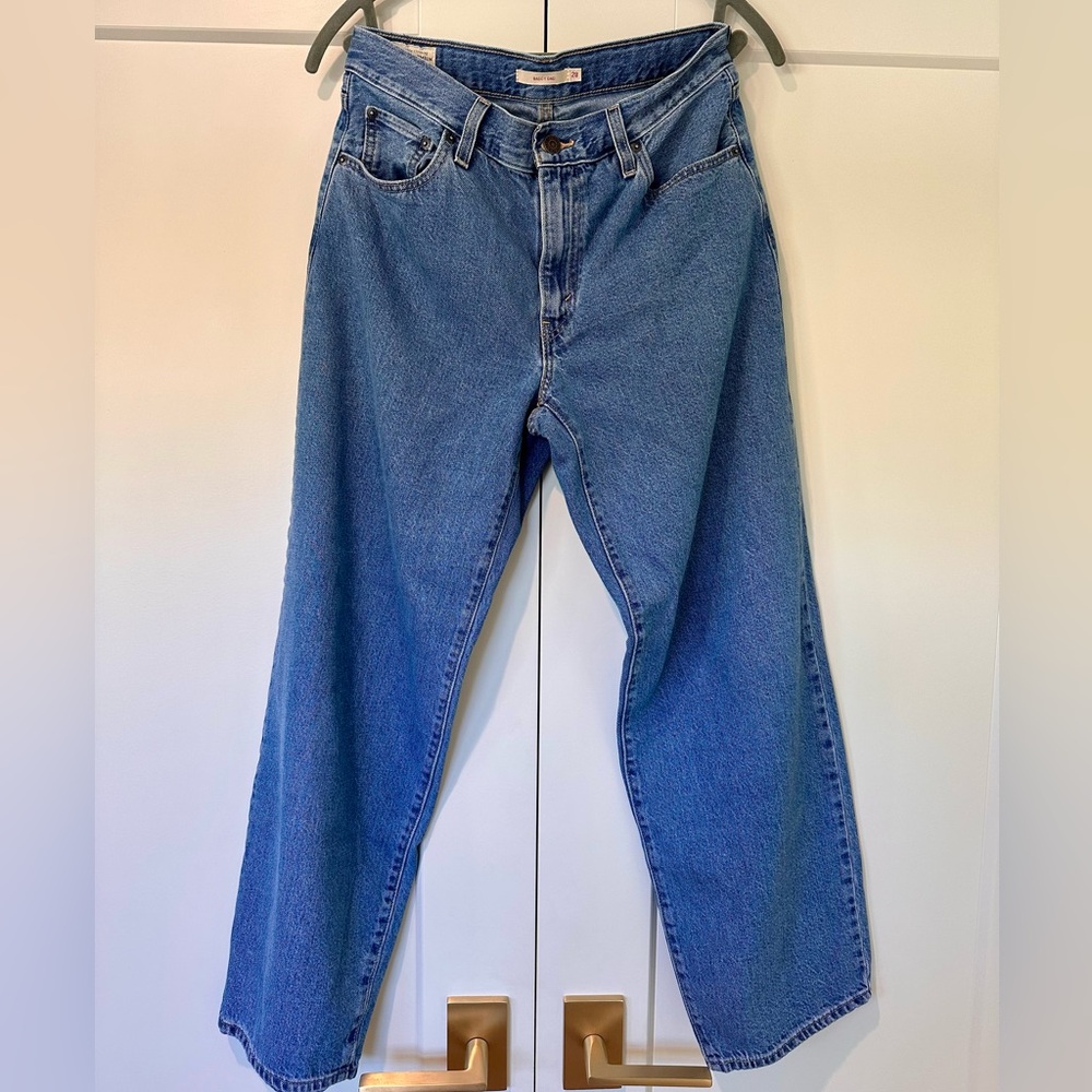 Levi’s Baggy Dad jeans